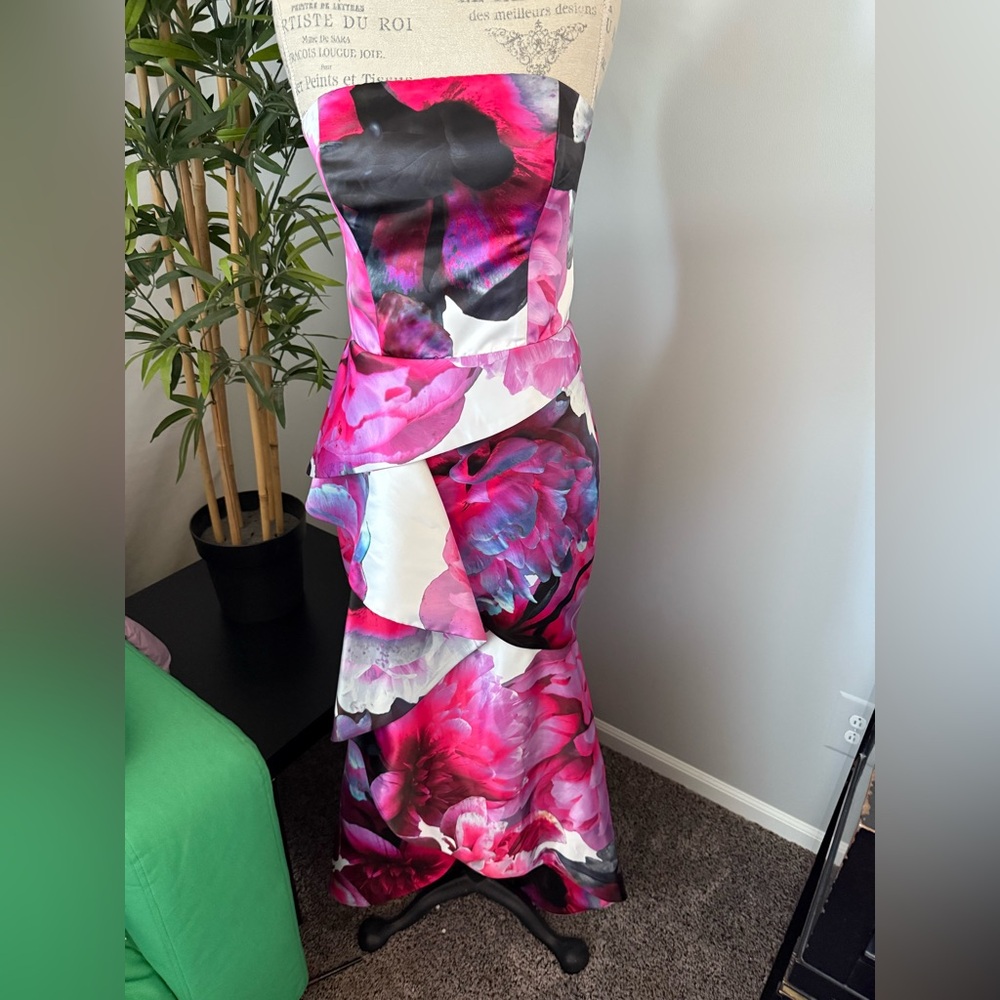 PARKER BLACK dress size 6 women Formal High Low Heavenly Blooms 418$